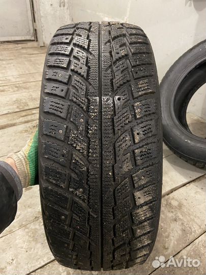 Kumho I'Zen RV Stud KC16 225/60 R17