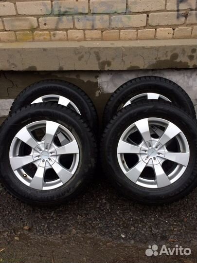 Nokian Tyres Hakkapeliitta 4 235/60 R16