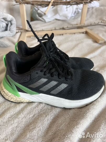 Кроссовки adidas 36