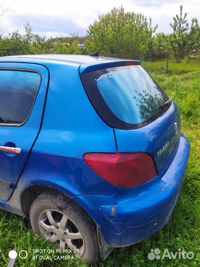 Задняя часть Пежо 307