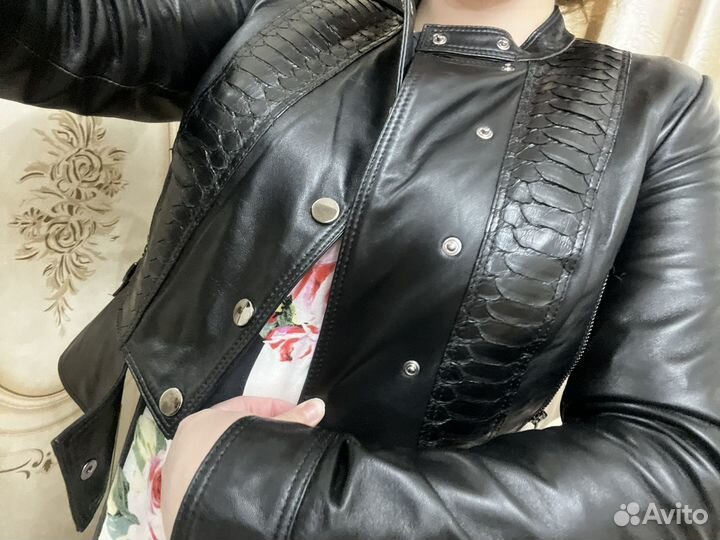 Куртка кожаная женская размер s'm