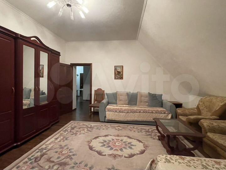 2-к. квартира, 70 м², 5/6 эт.