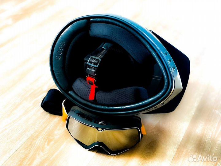 Продам шлем и мотоперчатки для мотоцикла