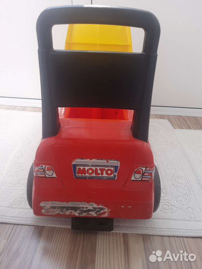 Детская машинка толокар каталка