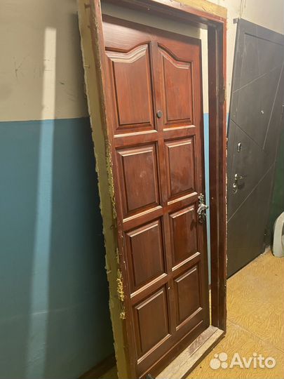 Дверь входная/межкомнатная деревянная