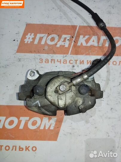 Суппорт тормозной передний левый Audi A1 8X 2011