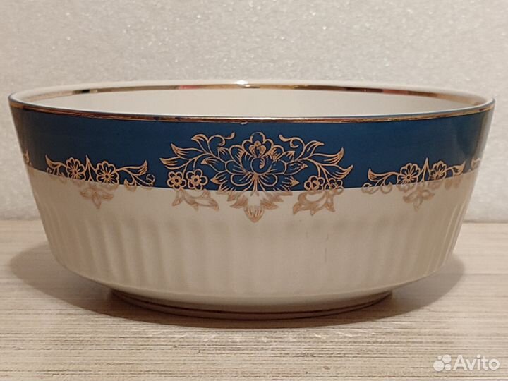 Салатник. Тарелка глубокая. Диаметр - 18 см