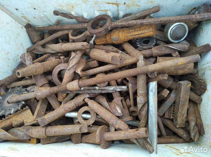 Инструмент (Сверла,Ключи,Напильники и т.д)