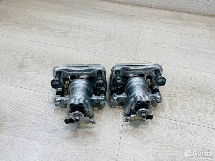 Суппорта задние пара Honda Accord 9 CR