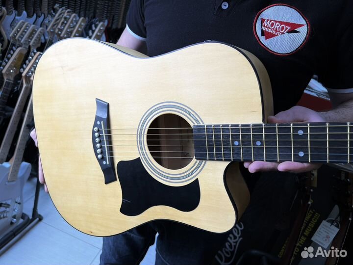 Электроакустическая гитара