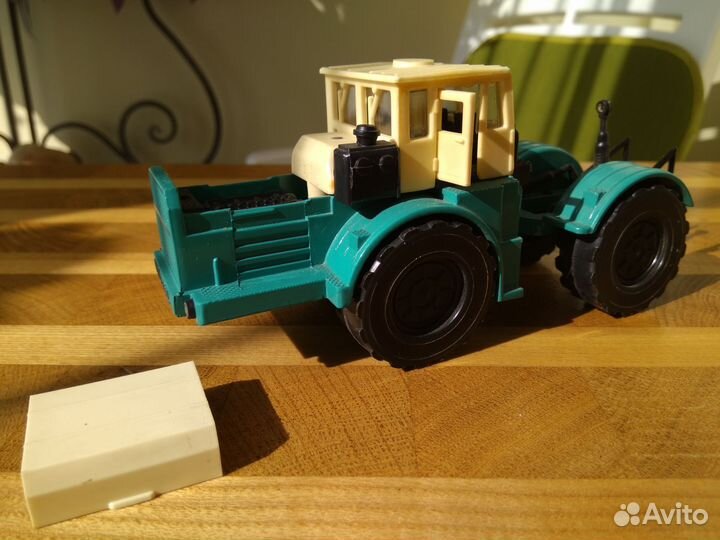 Модель трактора Кировец, 1/43, СССР Металл
