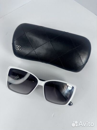 Солнцезащитные очки Chanel