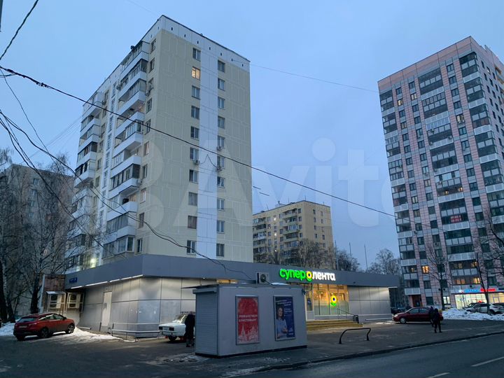 Торговое помещение, 1069 м²