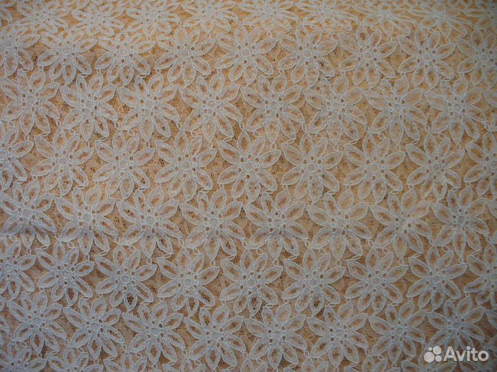 2 отреза ткани времен СССР-гипюр