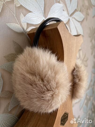 Меховые наушники