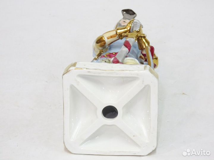 Статуэтки фарфоровые. Рыцарь