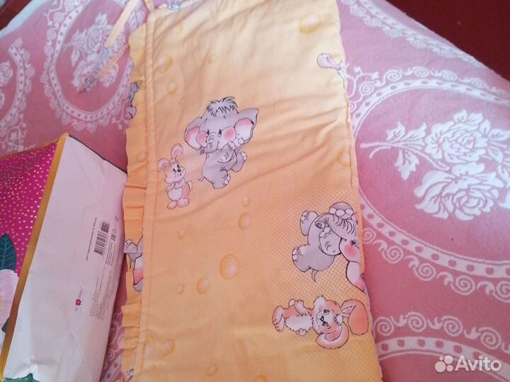 Бортики в кроватку