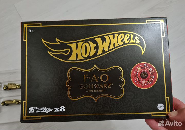 Hot wheels FAO schwarz, машинки из набора