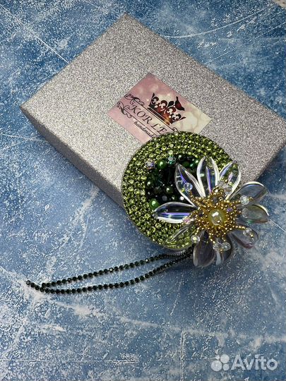 Брошь ручной работы