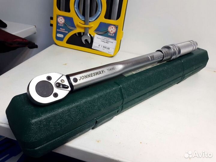 Динамометрический ключ 3/8