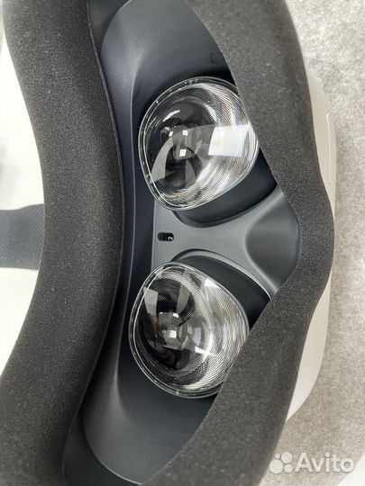 Oculus quest 2 128gb + elit strap + кейс