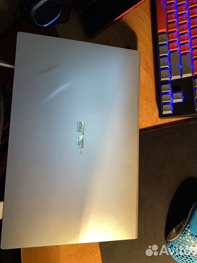 Ноутбук asus