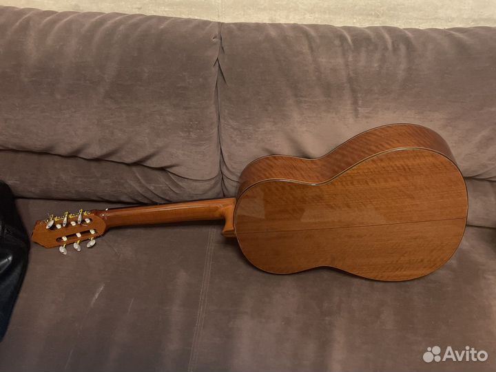 Легендарная,классическая гитара