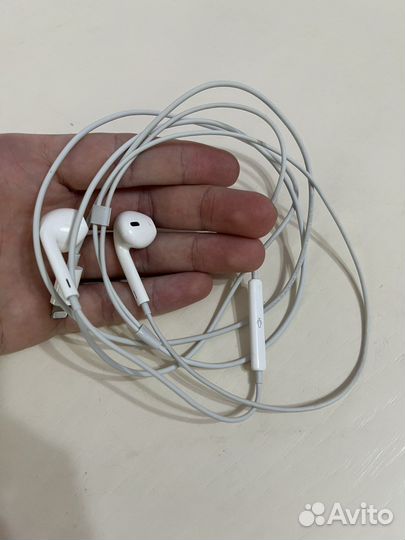 Кабель Apple lightning, наушники Apple EarPods