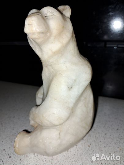 Статуэтка из мрамора