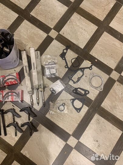 Распредвал в сборе на мотор ZD30