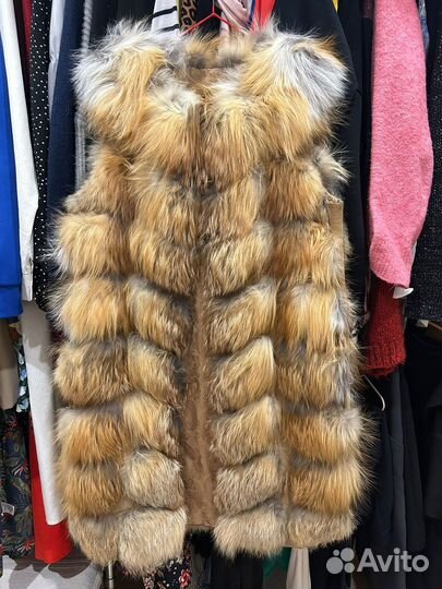 Жилетка меховая натуральная лиса
