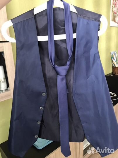 Жилет и галстук мужские р. S-M