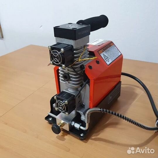 Компрессор GX - E - CS2 4500psi 12В