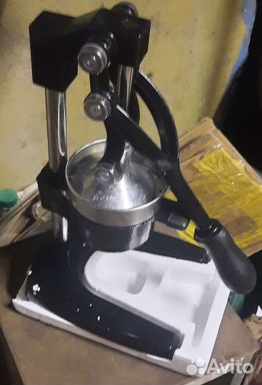 Пресс для цитрусовых и граната /соковыжималка