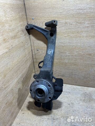 Поворотный кулак передний правый Audi A4 B5 X21