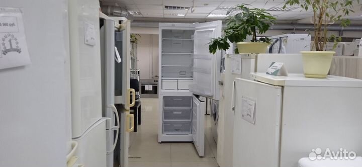 Холодильник Indesit