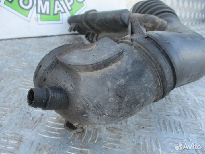 Патрубок воздушного фильтра Mercedes Benz W210 3.2