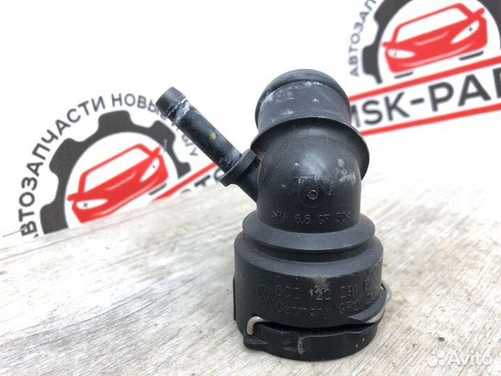 Патрубок системы охлаждения Volkswagen Golf 5 1.6