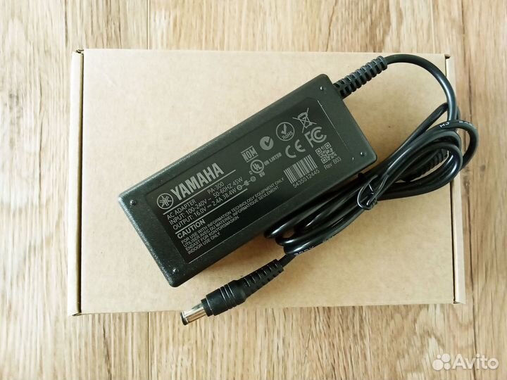 Адаптер питания для синтезатора Yamaha рsr-S750