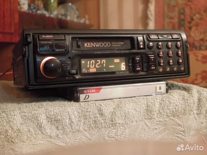 Kenwood KRC - 810