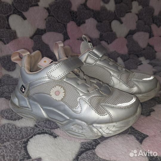 Кроссовки для девочки
