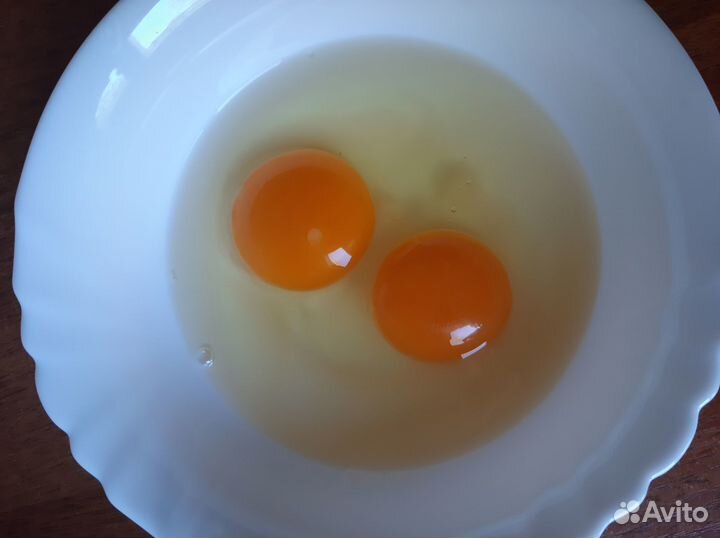 Деревенские куриные яйца