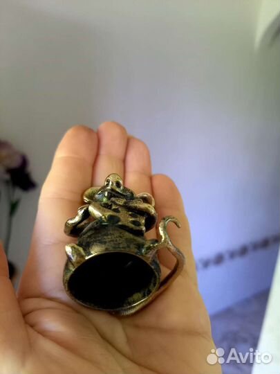 Бронзовый мышонок