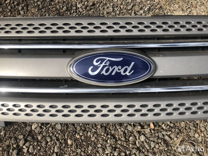 Решетка радиатора Ford Explorer V 10-15