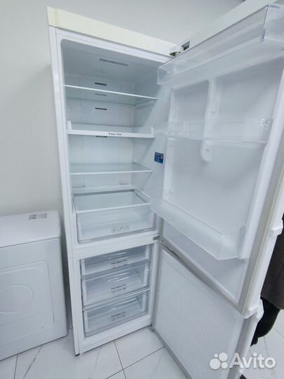 Холодильник Samsung No Frost, инверторный