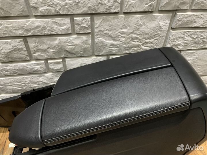 Mercedes Benz W166 GL Консоль центральная