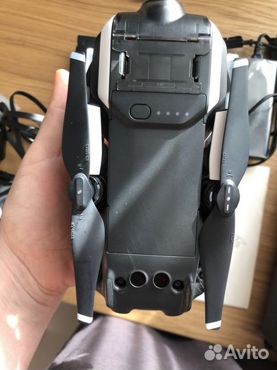 Дрон DJI mavic AIR