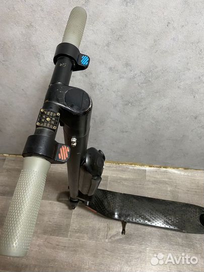 Электросамокат Ninebot KickScooter ES4