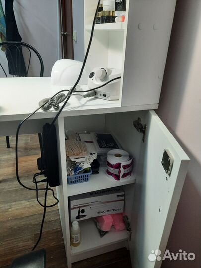 Стол для маникюра бу