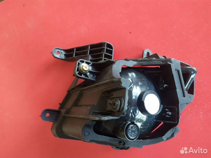 Фара противотуманная Kia Cerato 09-11